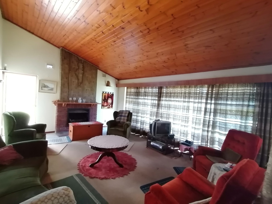 4 Bedroom Property for Sale in Stellenberg Western Cape